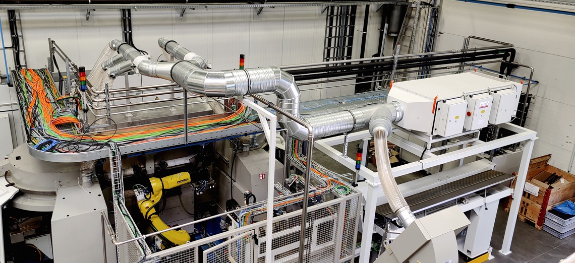 Filter System Technik - Montage Absauganlage mit Rohrleitung